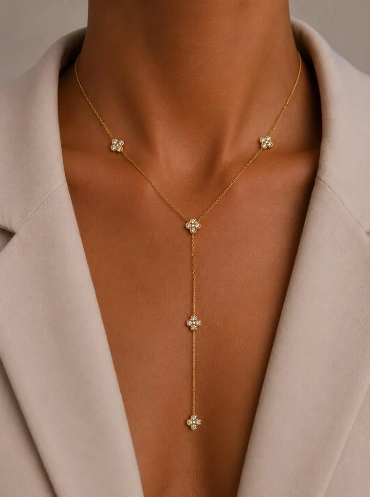 Flower Sparkling Tie Chain Gold